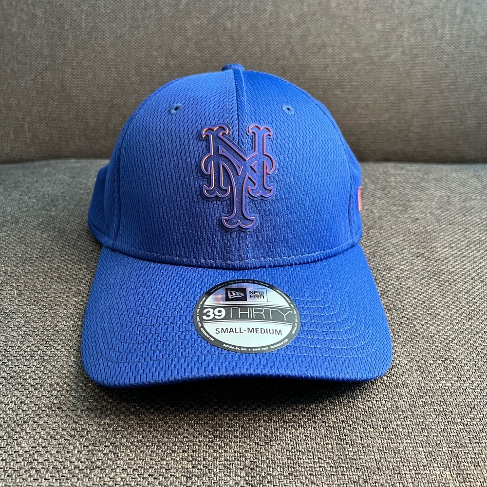 New Era York Mets Royal 2019 Clubhouse Collection 39THIRTY Flex Hat - Picture 2 of 5